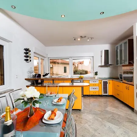 With A Parking Space - 16314 Apartman